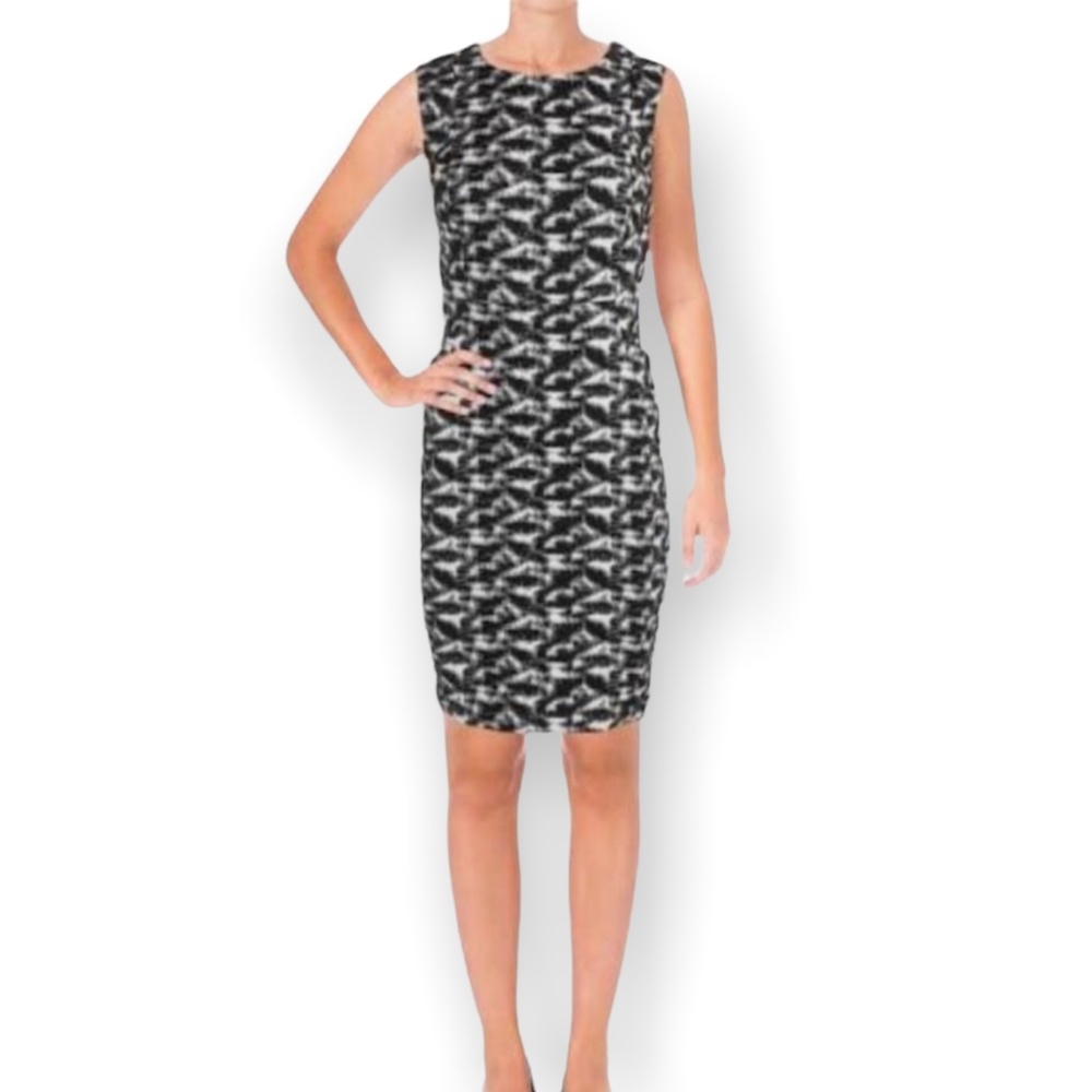 Calvin Klein Dress Round Neckline Sleeveless Back Gold Zipper Black White Size12